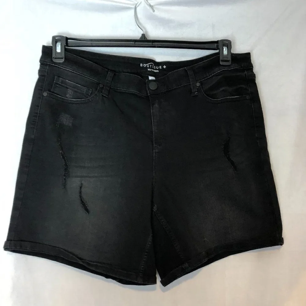 Boutique Boyfriend Super Stretch Black Jean Shorts Woman's Plus Size 18W.     WS